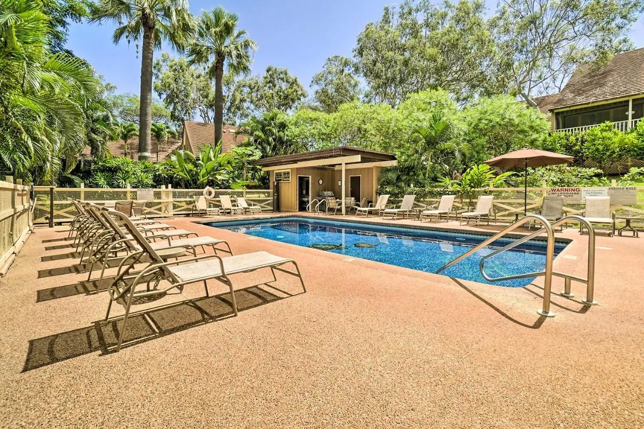 Tropical Paniolo Hale Townhome, Walk To Beach Maunaloa Holiday home