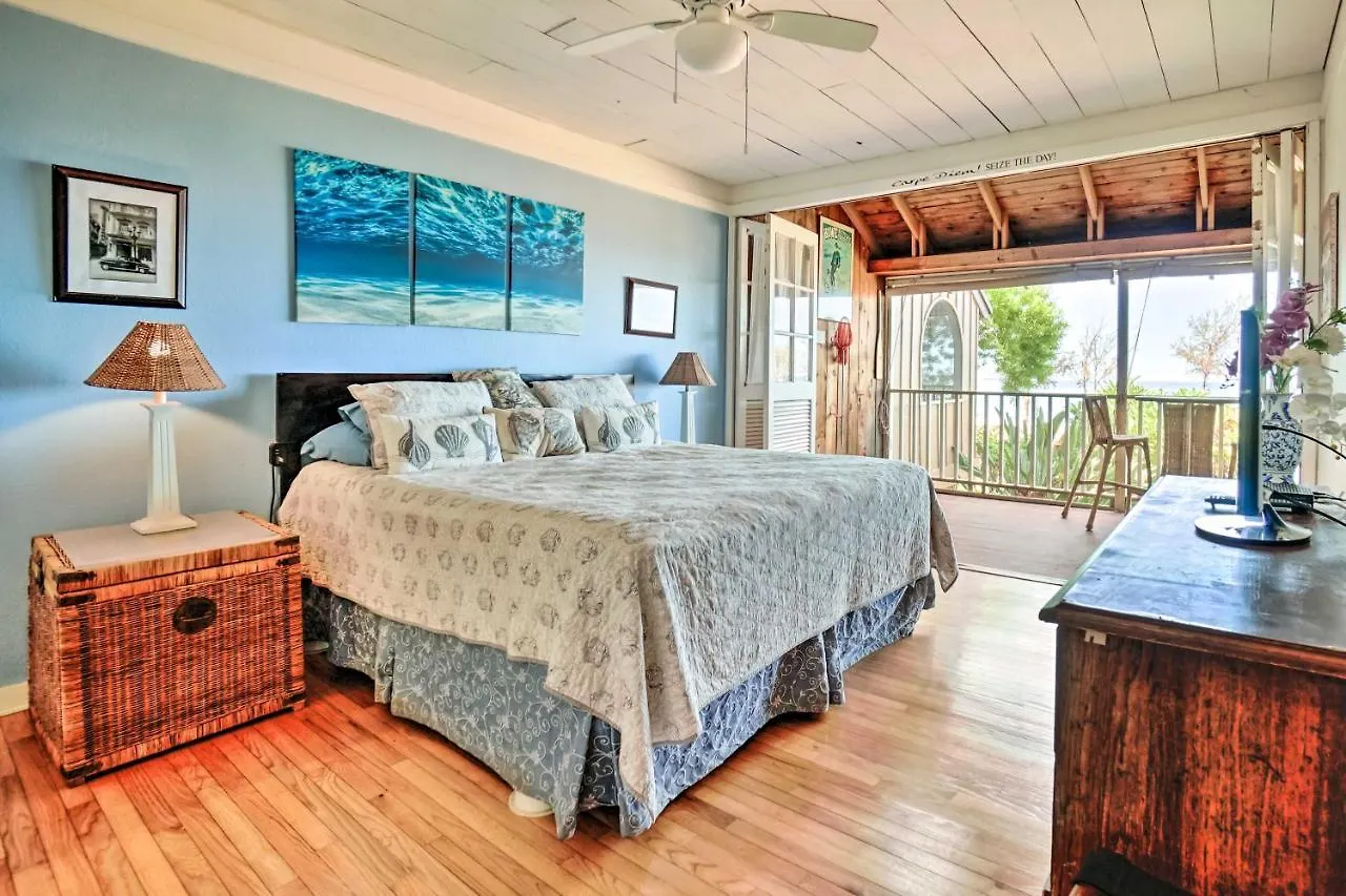 Tropical Paniolo Hale Townhome, Walk To Beach Maunaloa