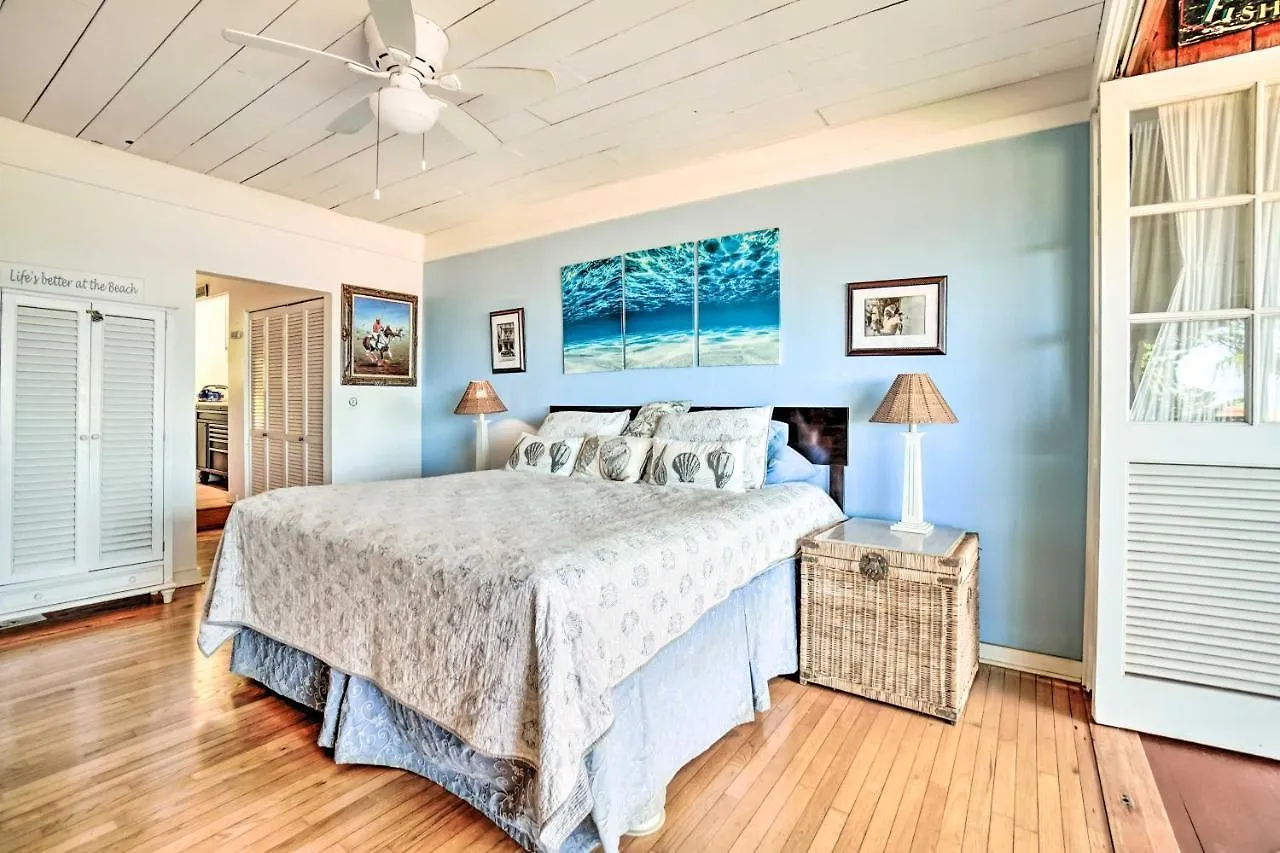 Holiday home Tropical Paniolo Hale Townhome, Walk To Beach Maunaloa United States
