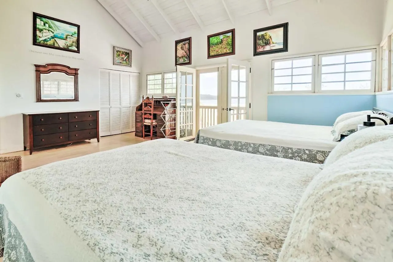 Tropical Paniolo Hale Townhome, Walk To Beach Maunaloa