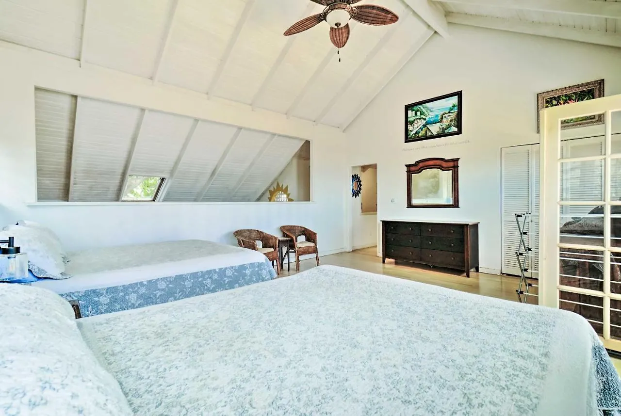 Holiday home Tropical Paniolo Hale Townhome, Walk To Beach Maunaloa United States